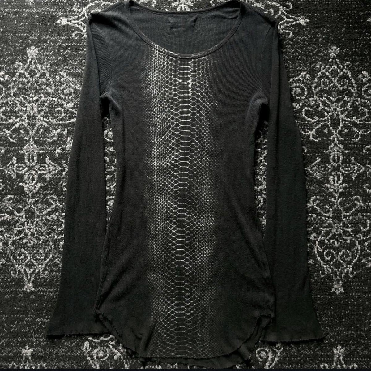 Tops Longsleeve Black Round Ne - огляд і ціна Tee Graphic Print