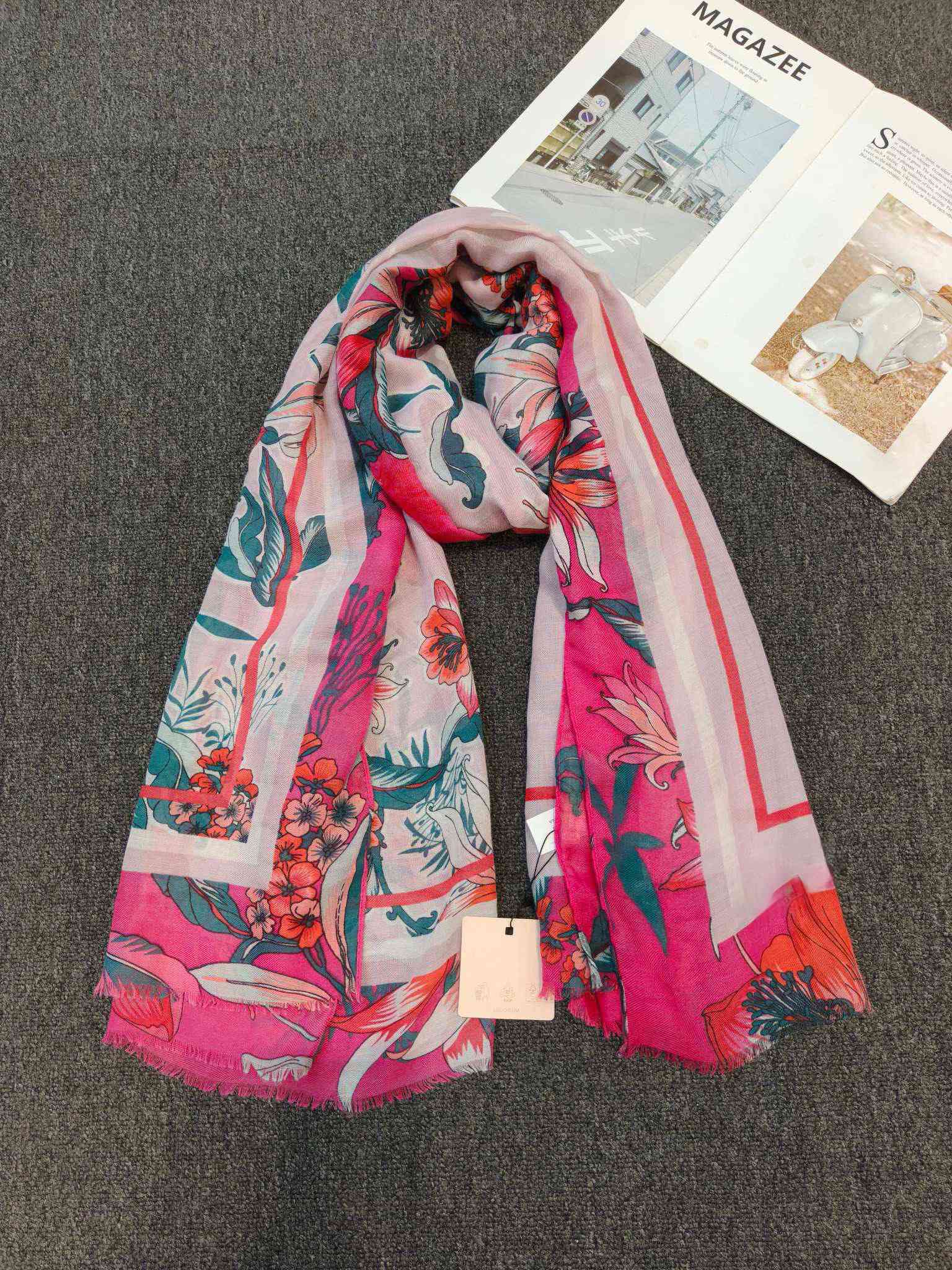 European and American style It - огляд і ціна Beach Towel Large