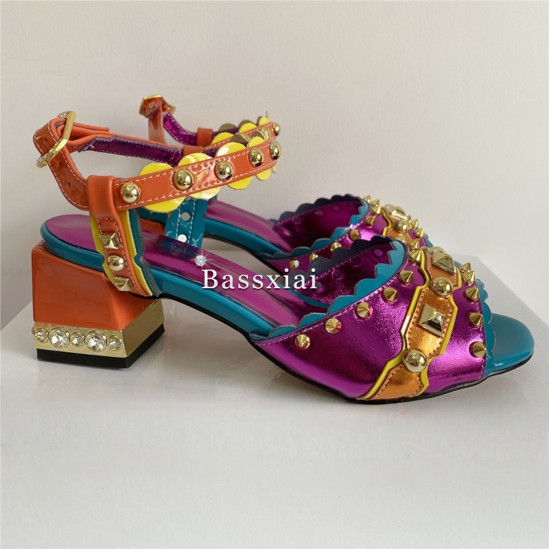 Luxury Rivet T-Strap Sandals W - огляд і ціна Casual Sandal Leather